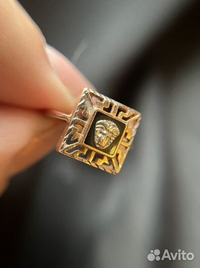 Золотое кольцо versace