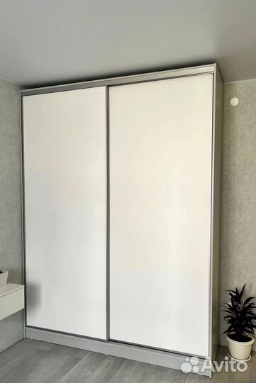 Шкаф купе в прихожую от фабрики