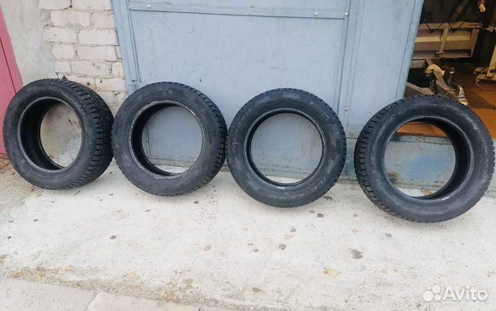 Pirelli Ice Zero 225/60 R17