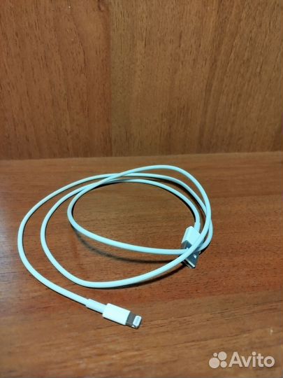 Кабель Apple Lightning