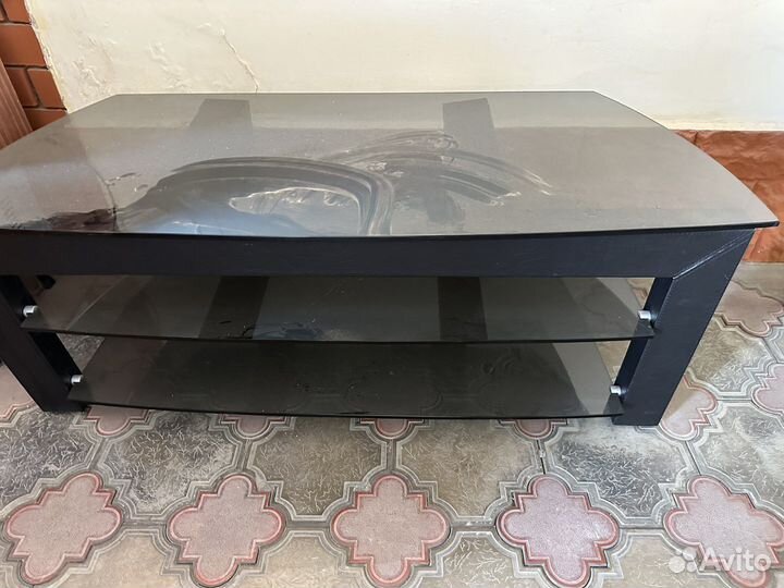 Стеклянная тумба