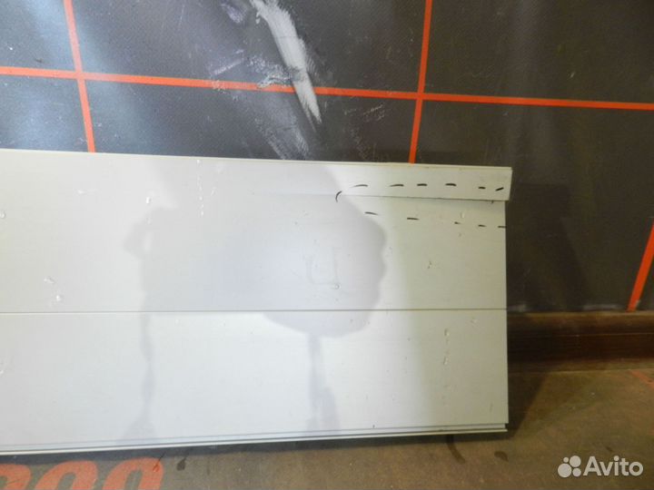 Бортовая панель для полуприцепа - MAN Wielton