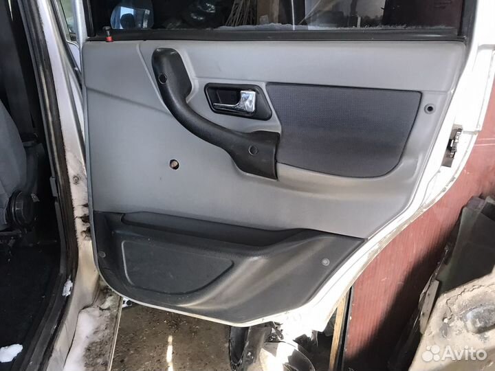 УАЗ патриот обшивоки дверей