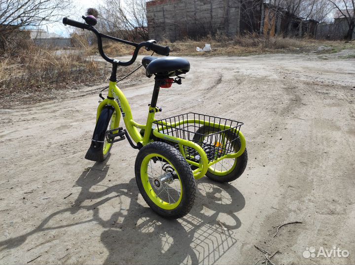 Детский трехколесный велосипед бу