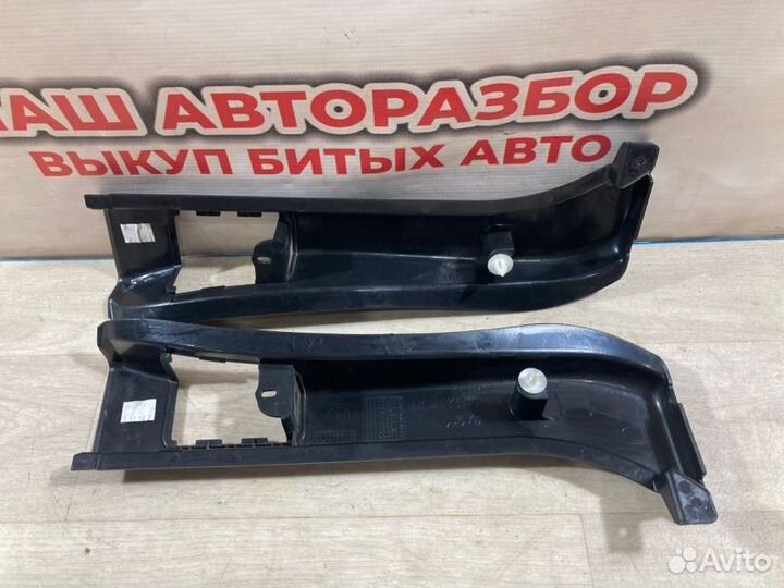 Обшивка багажника задняя Bmw X5 (E-70) 2010