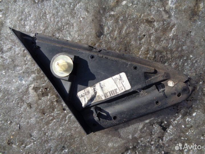 Уголок крыла левый Toyota Avensis AZT250 1AZ-FSE