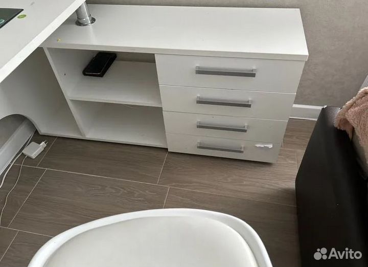 Стол компьютерный Алькор