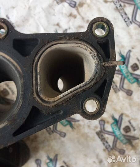 Крышка термостата Ford Fusion (2002-2012)