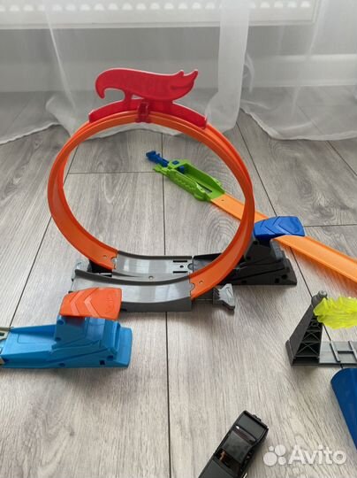 Трек hot wheels