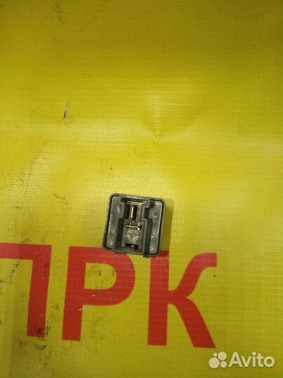 Реле Nissan Sunny FB15