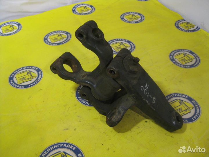 Кронштейн передней рессоры задний 1326548 правый s