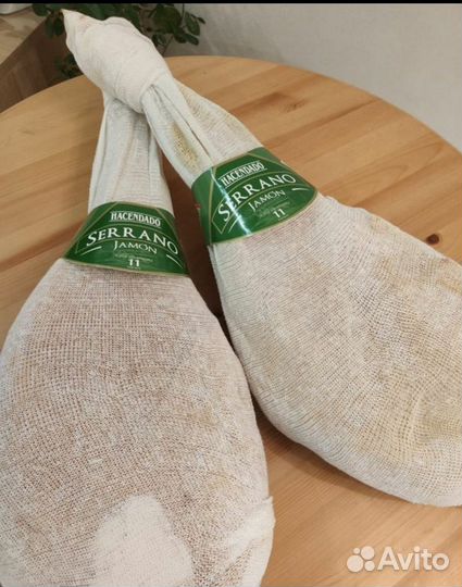 Хамон серрано нога на кости