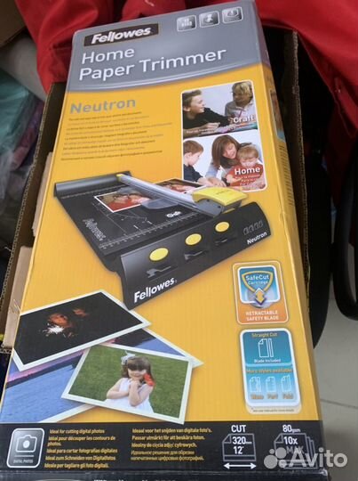 Роликовый резак для бумаги Fellowes Neutron A4