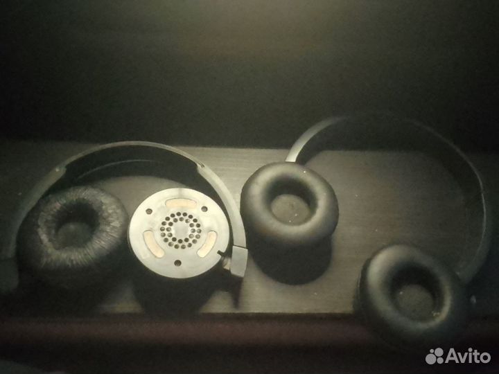 Беспроводные наушники jbl и sony