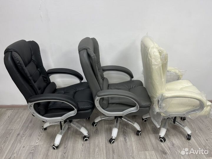 Кресло офисное для персонала