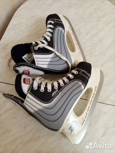 Коньки хоккейные детские 37 размер