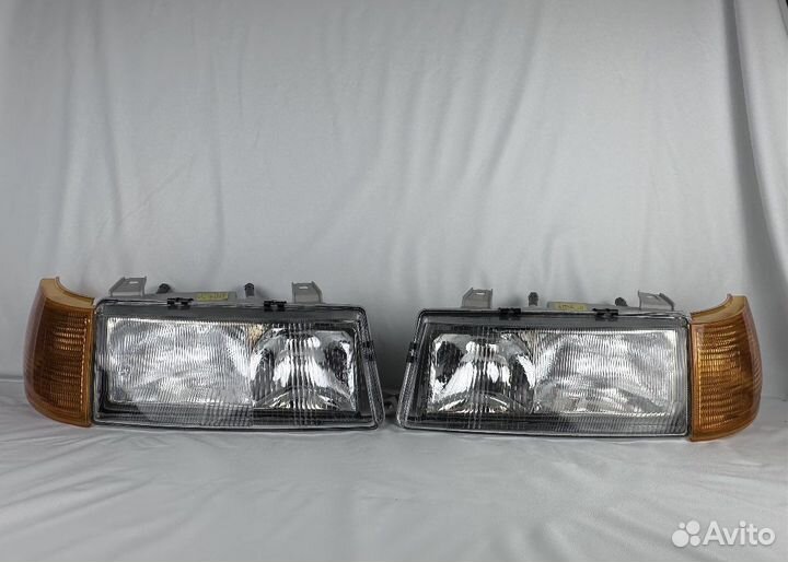 Передние фары 2110 комплект