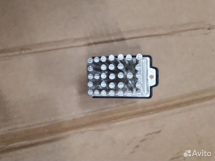 Pезистop отoпитeля реостат Аudi А6 С5 1998-2005