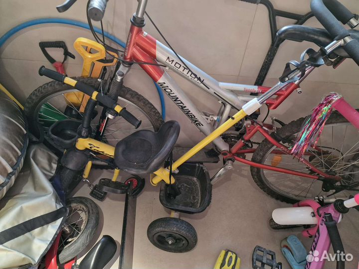 Велосипед трехколесный с ручкой