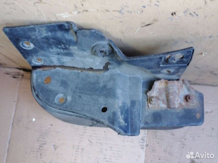 Брызговик Mitsubishi Pajero Sport 1 MR230943 зад L