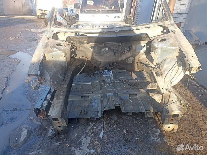 Передняя часть кузова Nissan Teana J31