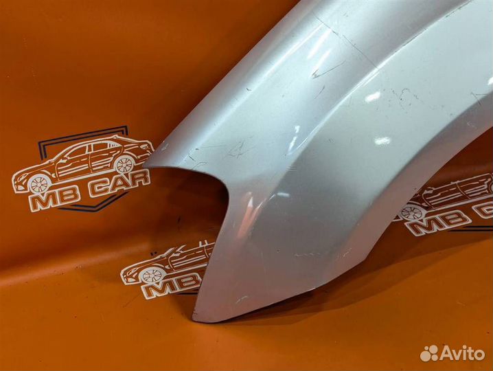 Крыло переднее левое w164 ML-class 642.940
