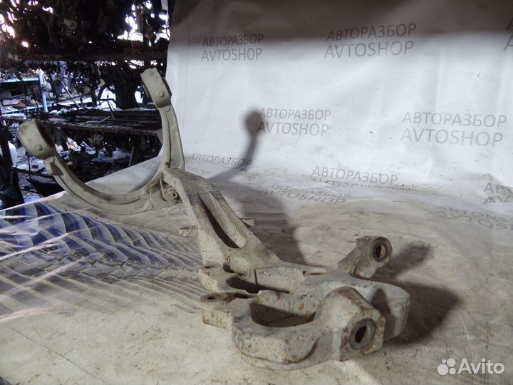 Кулак поворотный Cadillac SRX (2004-2009) прав пер