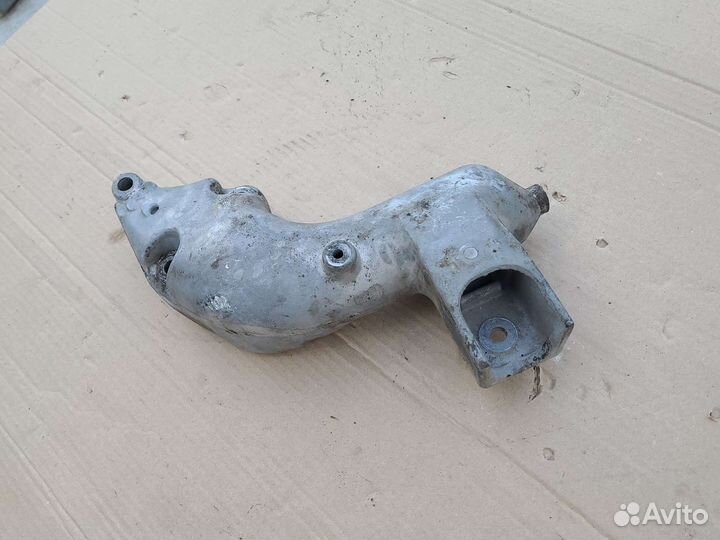 Кронштейн двигателя правый pegeout 206 1998-2012