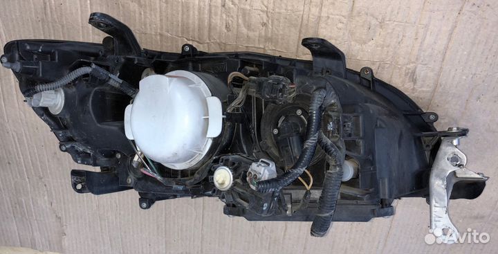 Фара передняя левая Subaru B9 outbac Xenon