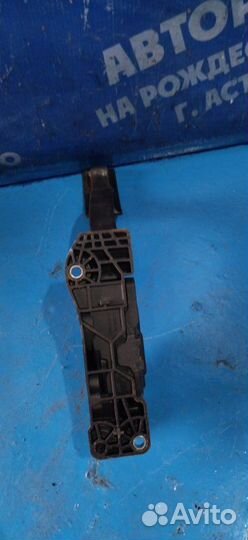 Педаль газа Ford Focus 3 седан iqdb 2013