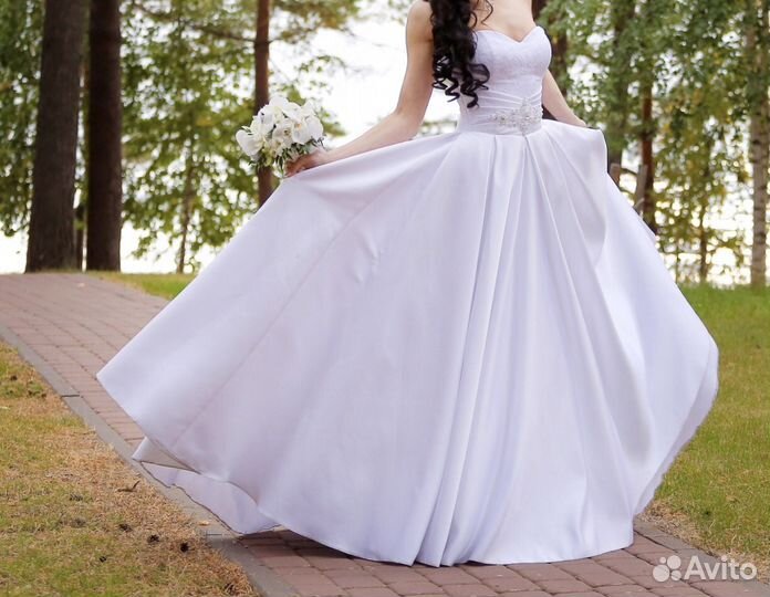 Платье свадебное