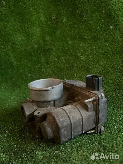 Дроссельная заслонка Nissan Primera P12 седан 1.8