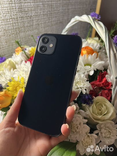 iPhone 12, 64 ГБ