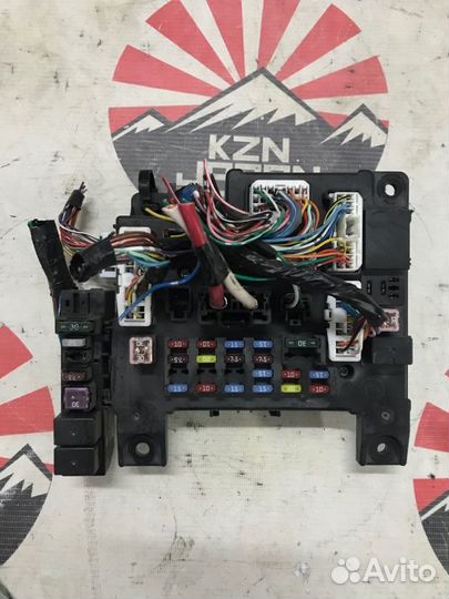 Блок предохранителей салонный Mitsubishi Outlander