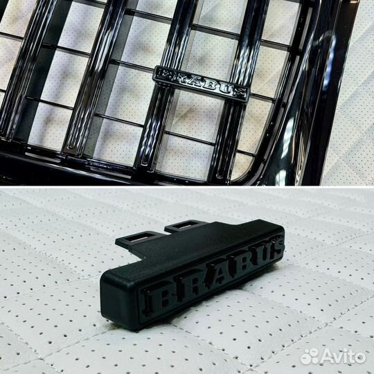 Эмблема Brabus черная в решетку Mercedes G class