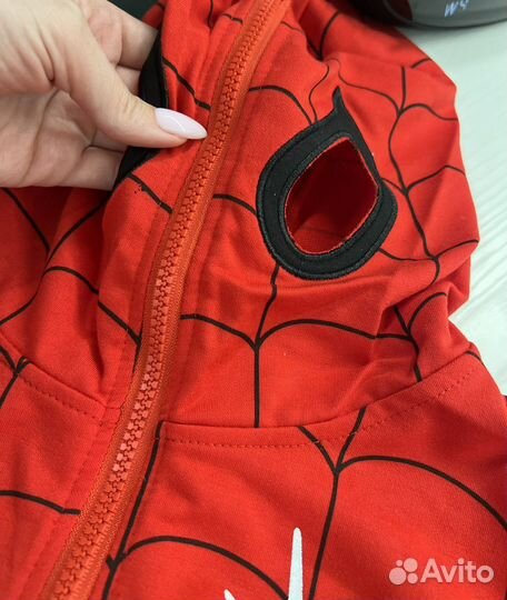 Костюм с человеком пауком на 7-8 лет