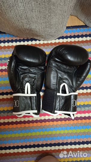 Перчатки для единоборств