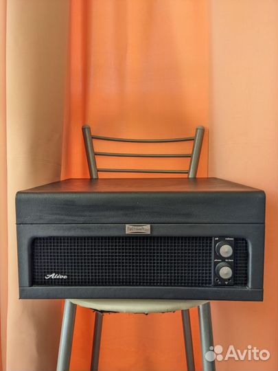 Проигрыватель винила Alive