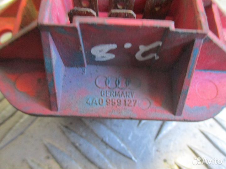 Резистор отопителя Audi 100 C4