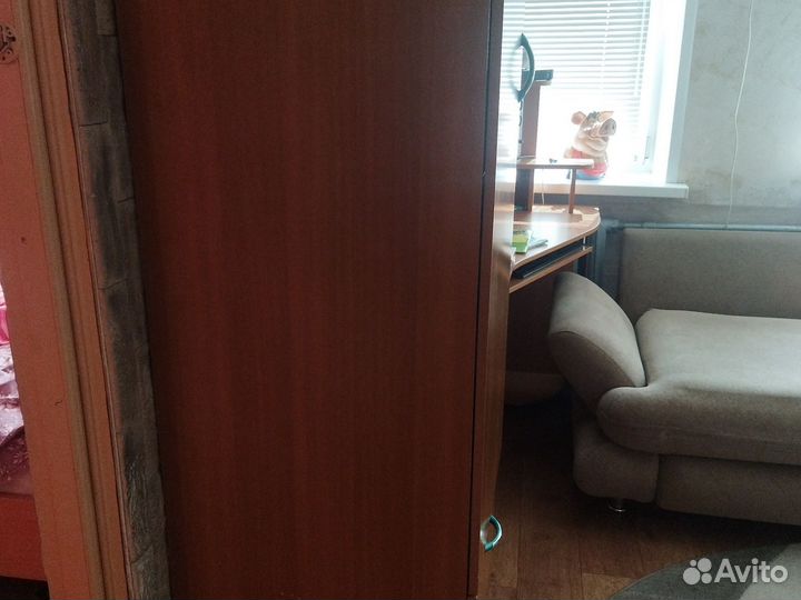 Шкаф