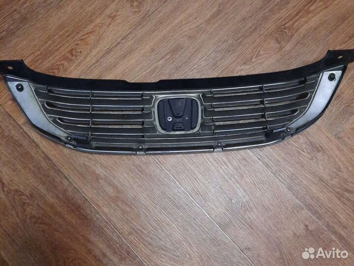 Решетка радиатора на Honda Odyssey RA9