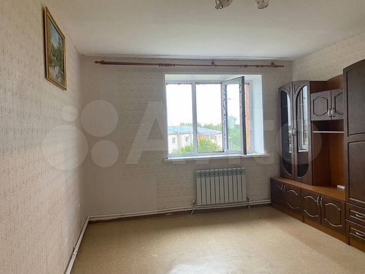 1-к. квартира, 33 м², 3/3 эт.