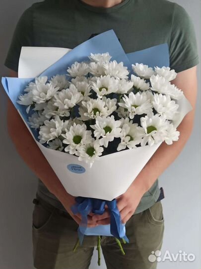 Букет из хризантемы ромашковых