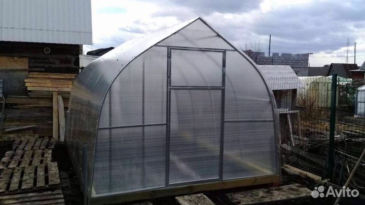 Теплица капелька