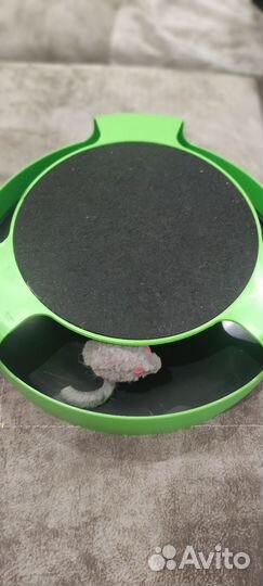 Закрытый лоток для кошек и игрушка для кота