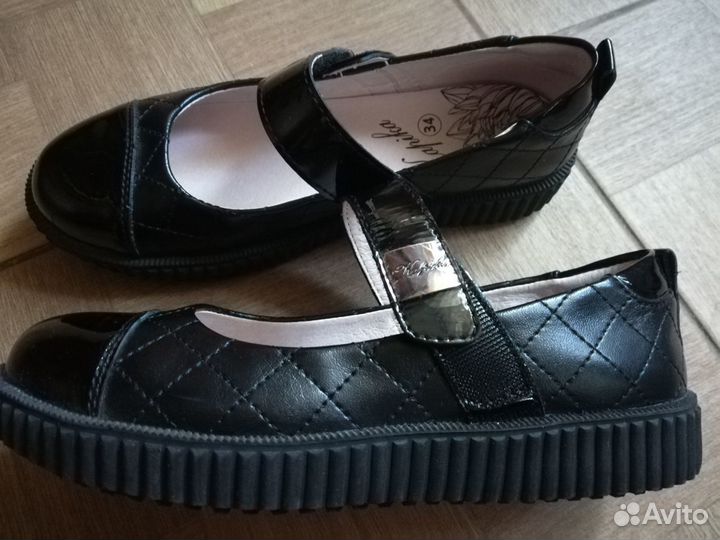Продам туфли для девочки
