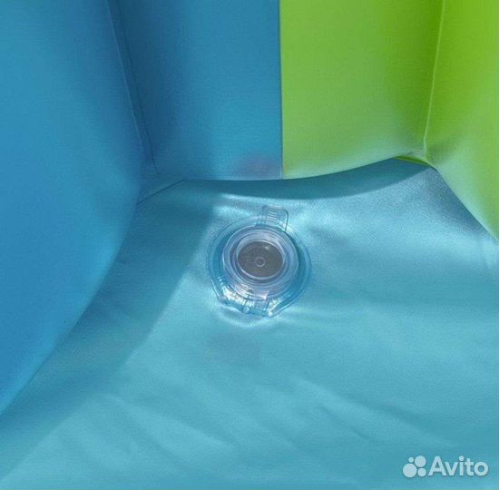 Детский надувной бассейн