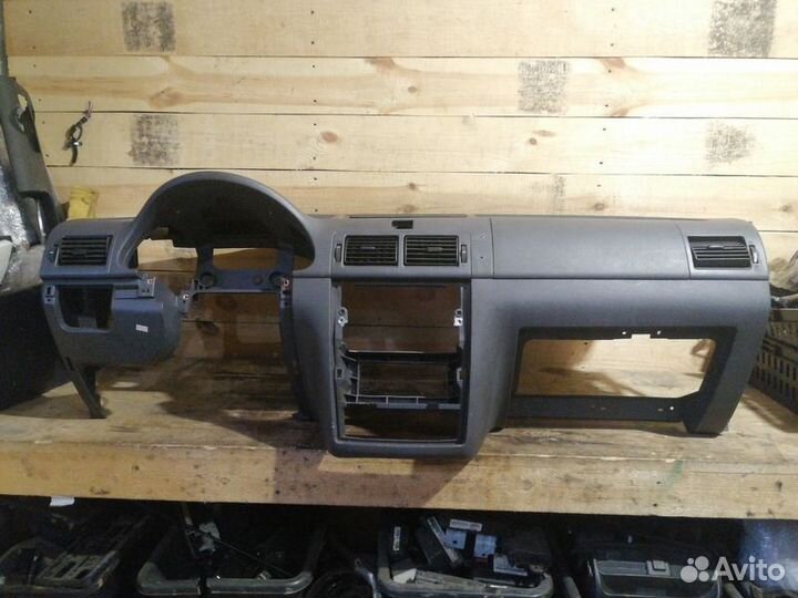 Торпедо Ford Tourneo Connect