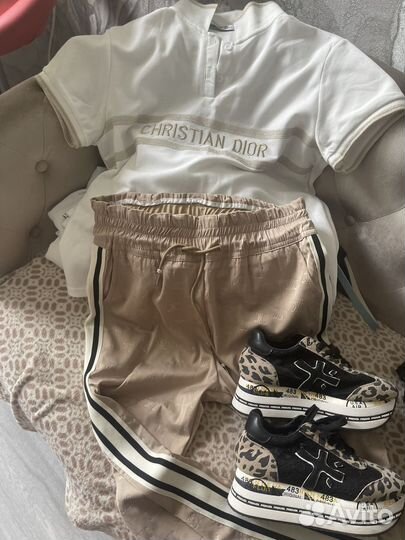 Продам женскую одежду