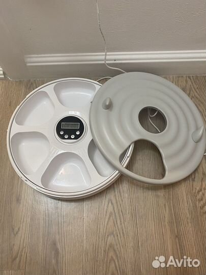 Автокормушка для собак и кошек